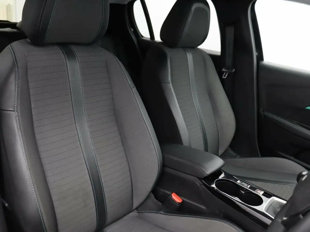 2022-peugeot-208-15-bluehdi-allure-premium-big-8