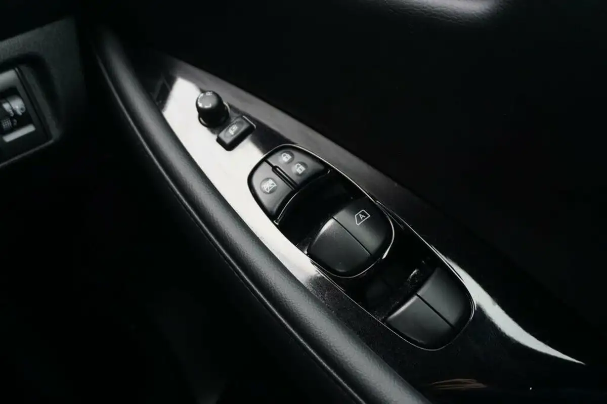 2021-nissan-leaf-e-e-tekna-big-22