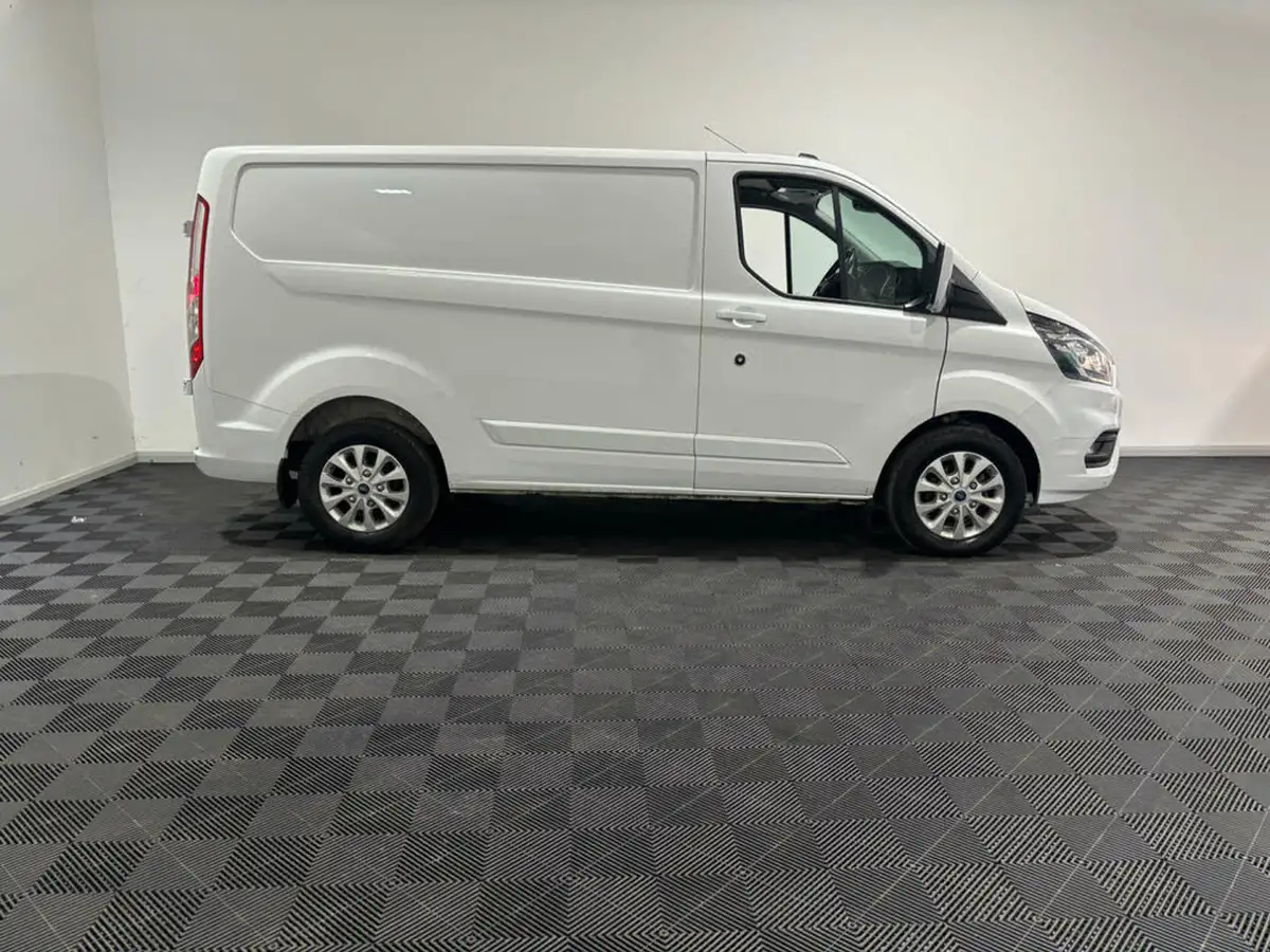 2021-ford-transit-custom-20tdci-300-l1h1-limited-130pseu6dt-panel-van-big-3