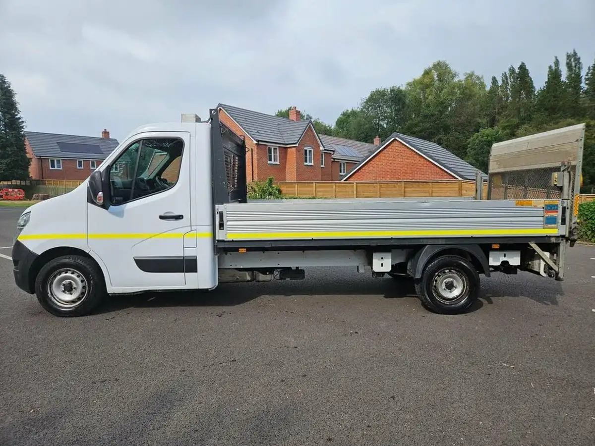 2020-nissan-nv400-23dci-acenta-l3-135bhpeu6dt-f35-chassis-cab-big-5
