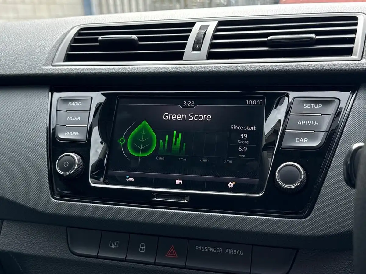 2019-skoda-fabia-10-mpi-s-ss-hatchback-big-12