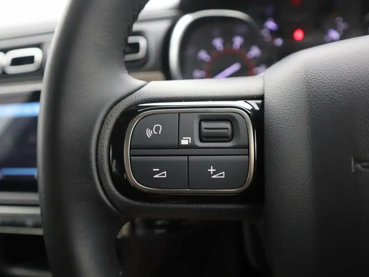 2022-citroen-c3-12-puretech-shine-plus-110ps-ss-eat6-big-29