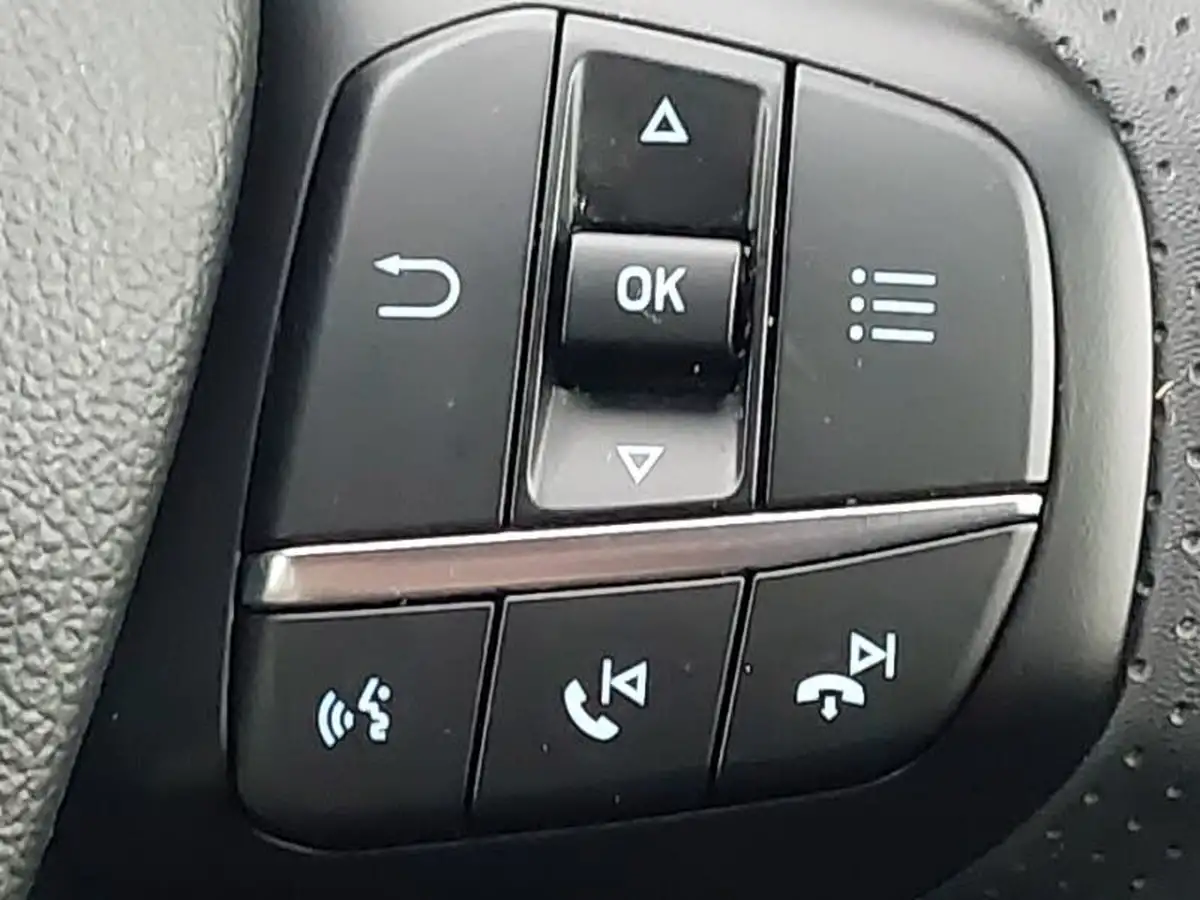 2021-ford-kuga-15-st-line-x-edition-big-12