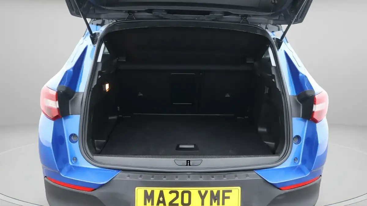 2020-vauxhall-grandland-x-12-sri-nav-big-17