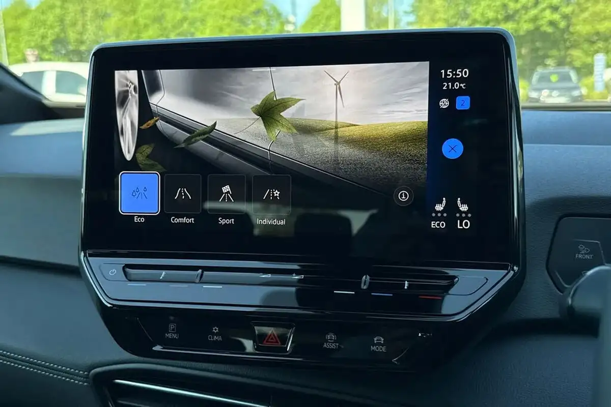 2024-volkswagen-id3-e-pro-match-59kwh-big-57