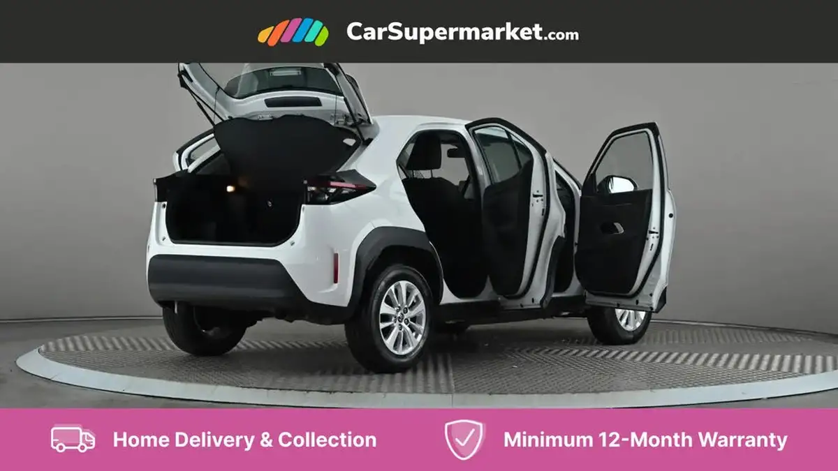 2022-toyota-yaris-cross-15-vvt-i-icon-big-14