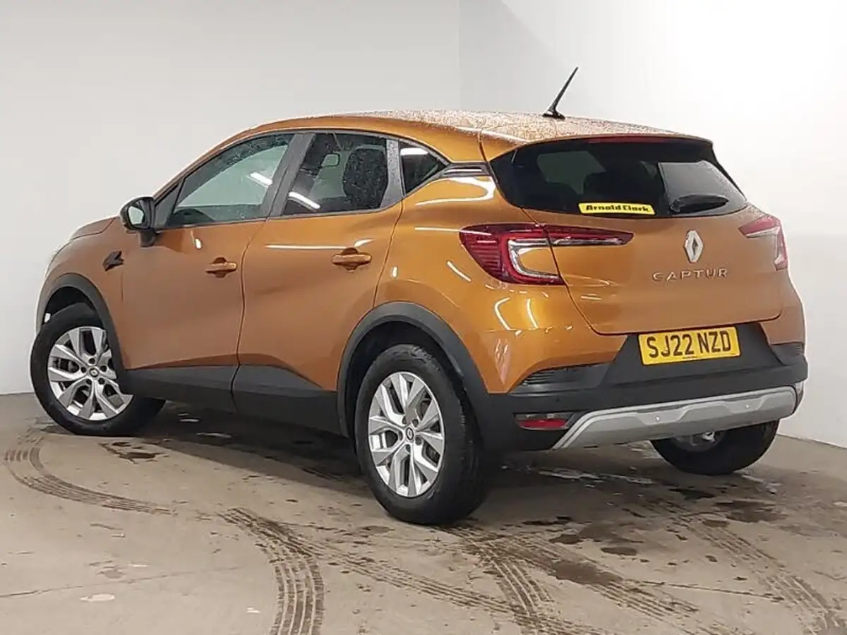2022-renault-captur-10-tce-iconic-edition-big-1