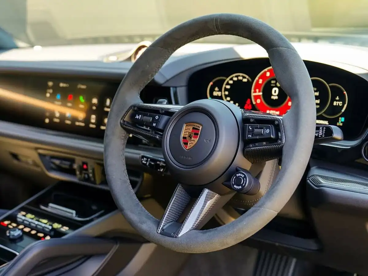 2025-porsche-cayenne-40-v8-gts-500ps-coupe-big-6