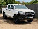 2018-toyota-hi-lux-24d-4d-active-150hpeu6-32t-double-pick-up-small-12