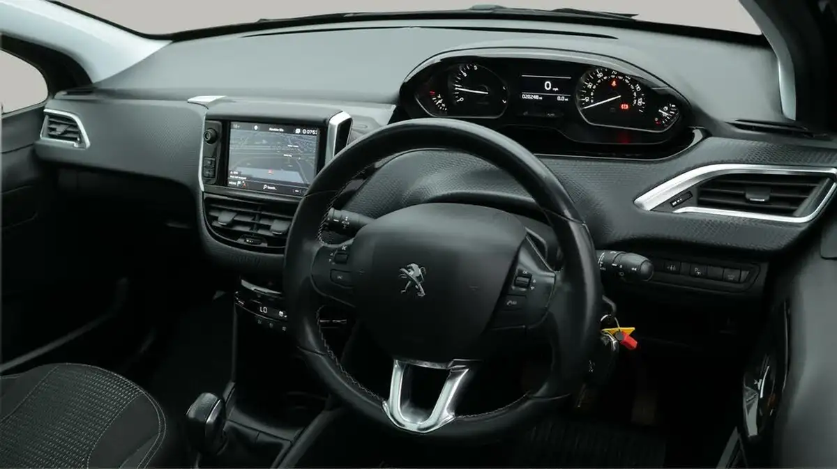 2019-peugeot-208-12-puretech-tech-edition-82bhp-big-9