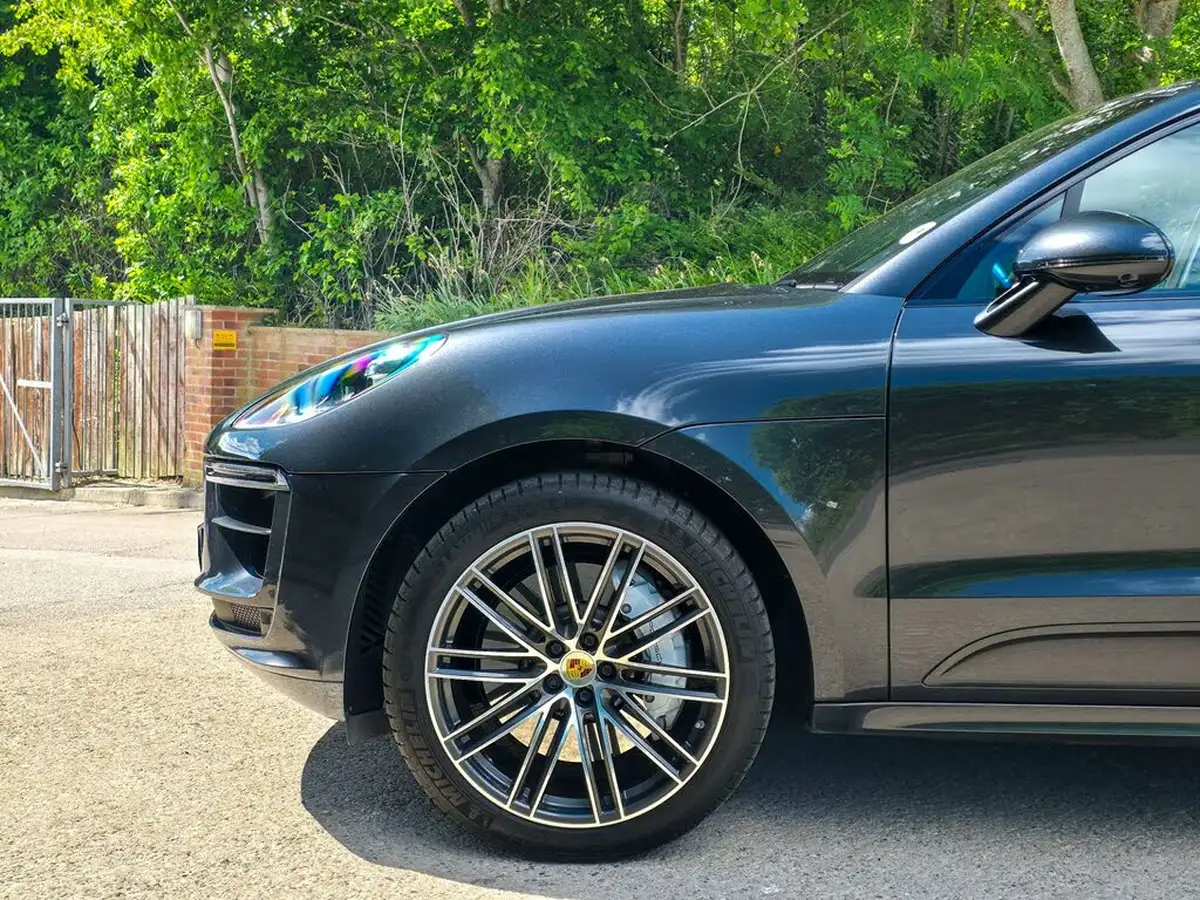 2019-porsche-macan-29-v6-turbo-big-10
