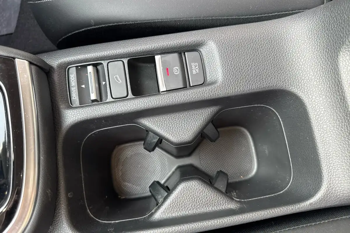 2022-honda-hr-v-15-i-mmd-advance-big-22