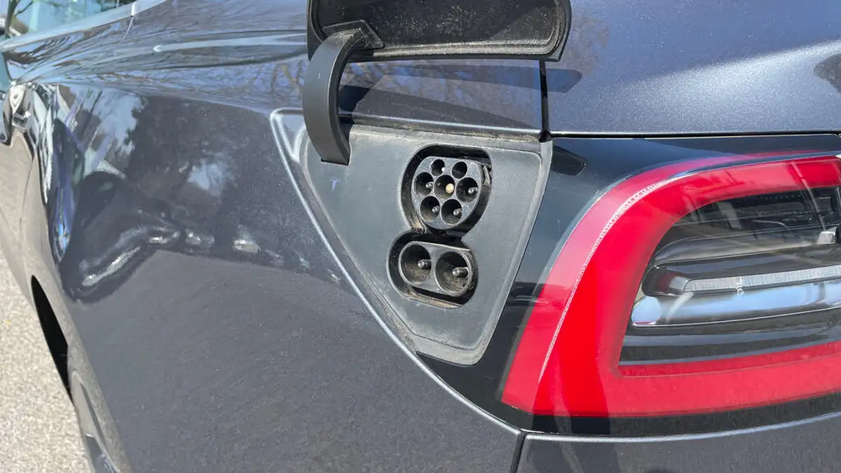 2019-tesla-model-3-e-long-range-4x4-big-20