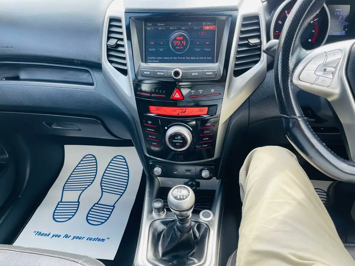 2016-kgm-ssangyong-tivoli-16-ex-big-17