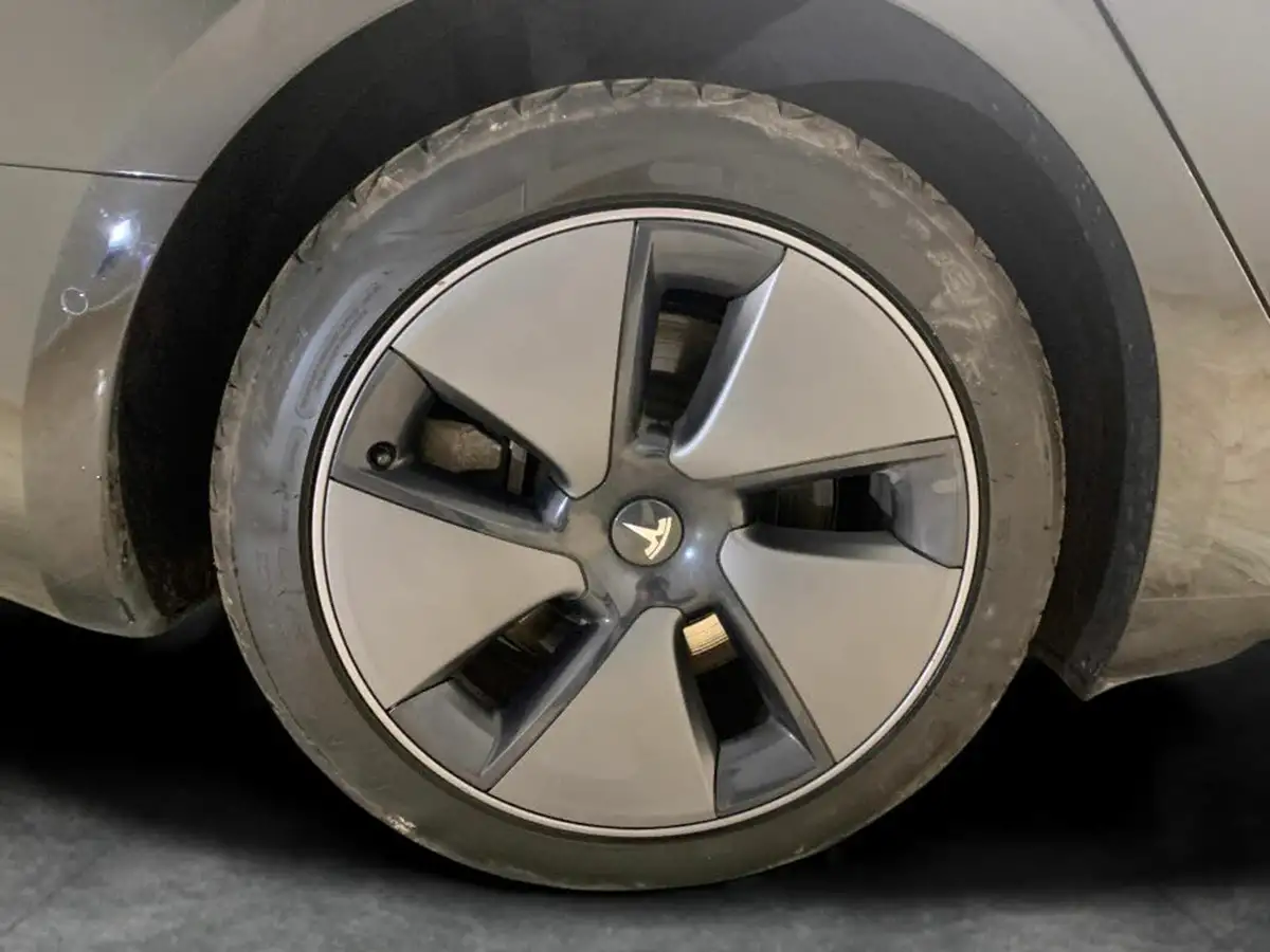 2022-tesla-model-3-e-long-range-big-31