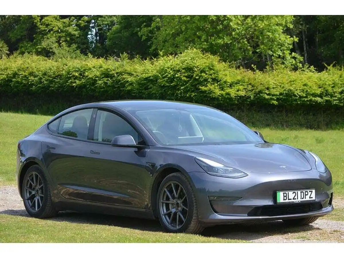 2021-tesla-model-3-e-long-range-4x4-big-0