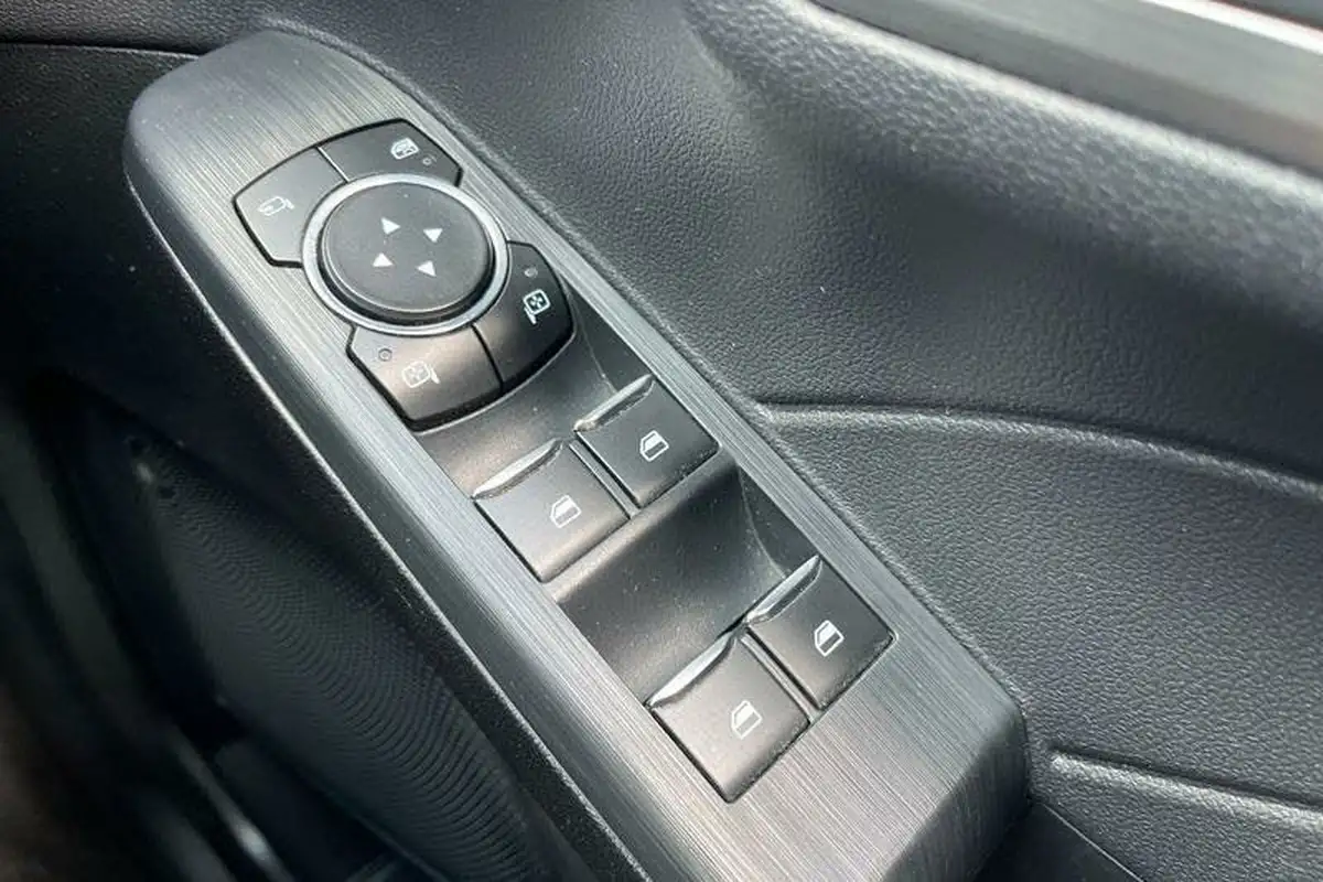 2022-ford-kuga-big-15