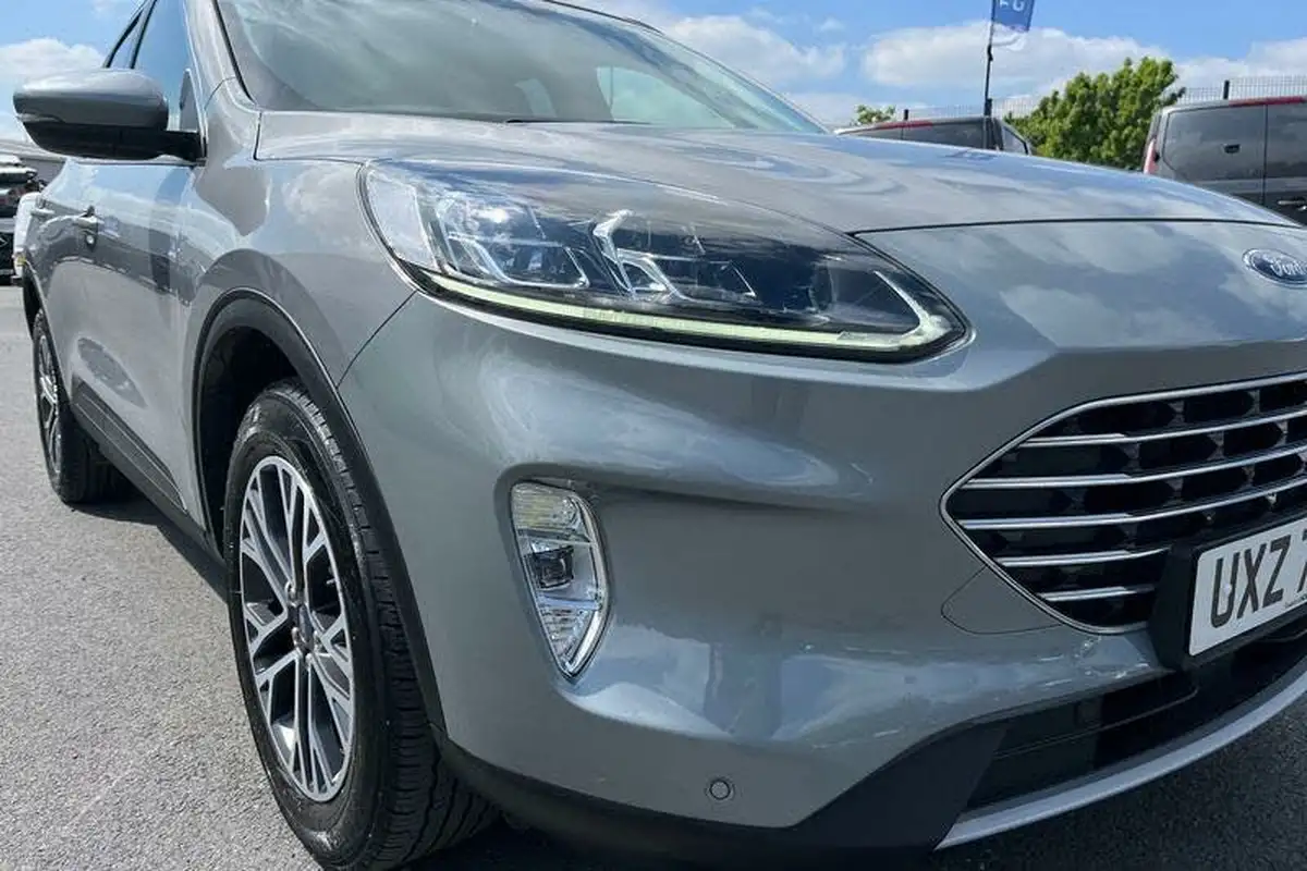 2022-ford-kuga-big-39