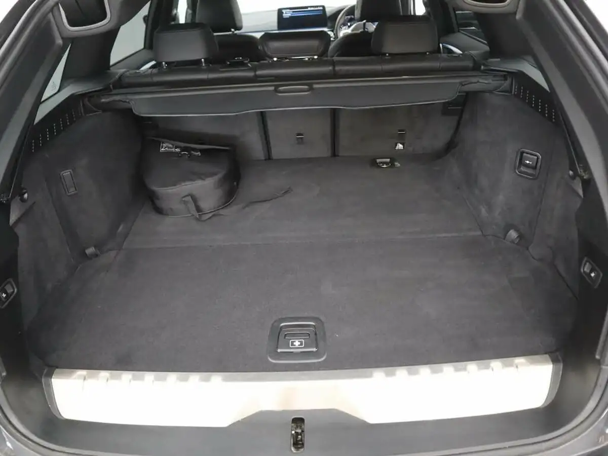 2022-bmw-5-series-20-530e-m-sport-touring-5d-big-8