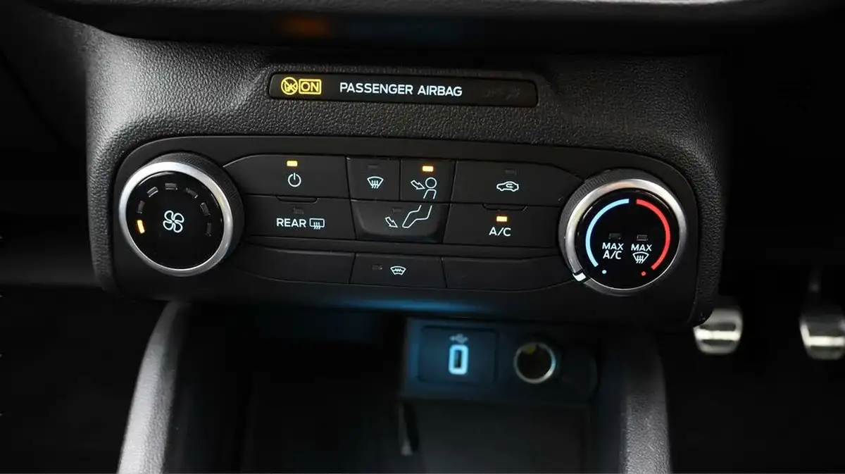 2021-ford-focus-10t-st-line-edition-125ps-hatchback-big-11