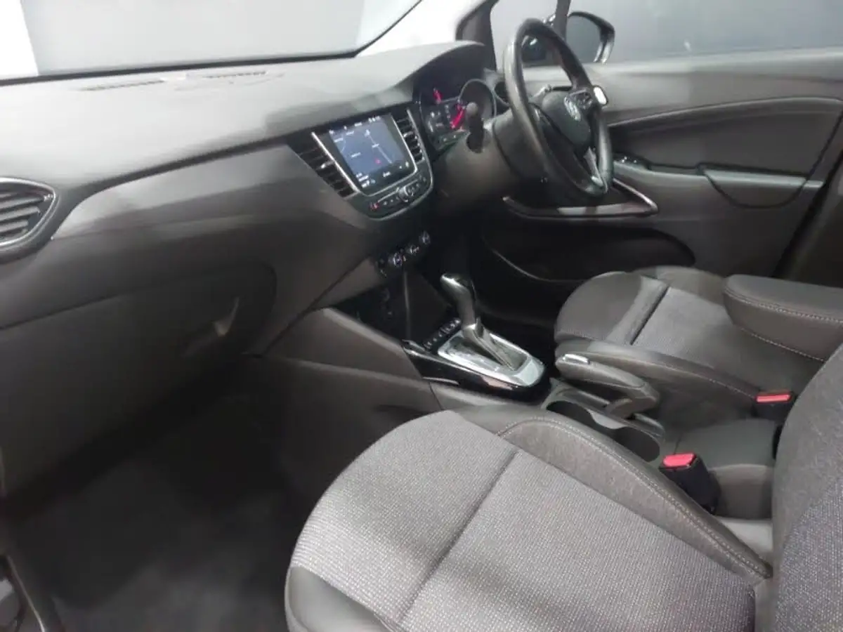 2022-vauxhall-crossland-15-elite-edition-120ps-auto-big-4