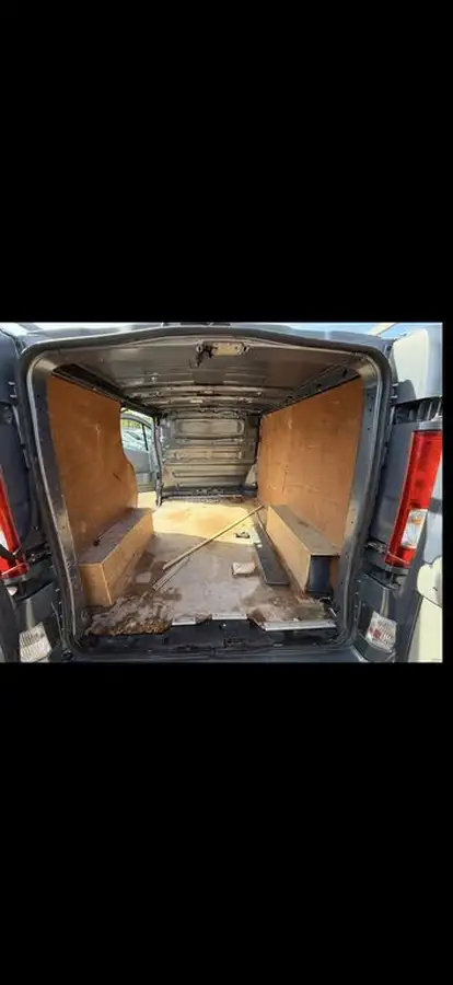 2013-renault-trafic-20td-sl27dci-115-sport-eu5eco-sat-nav-panel-van-big-18