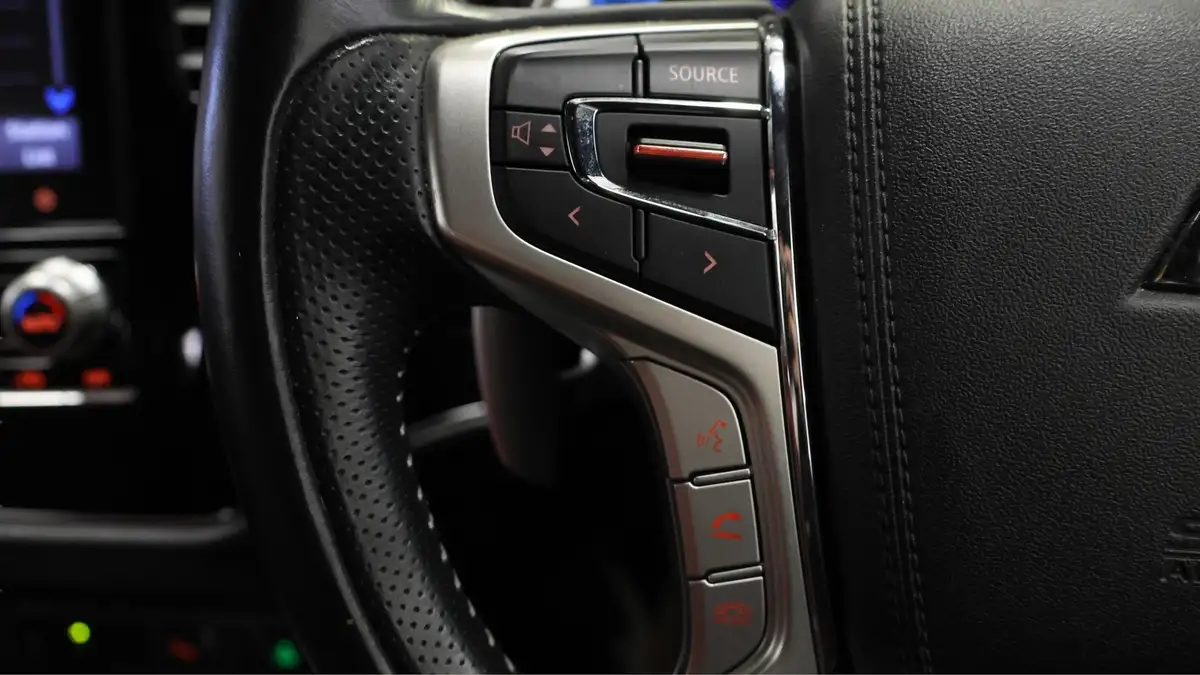 2021-mitsubishi-outlander-24-dynamic-phev-big-21