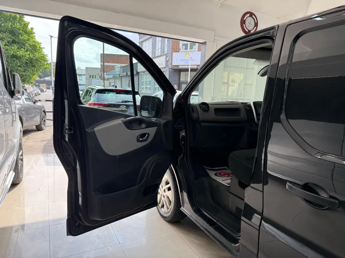 2019-renault-trafic-16dci-sl27-120-sport-nav-e6-panel-van-big-27