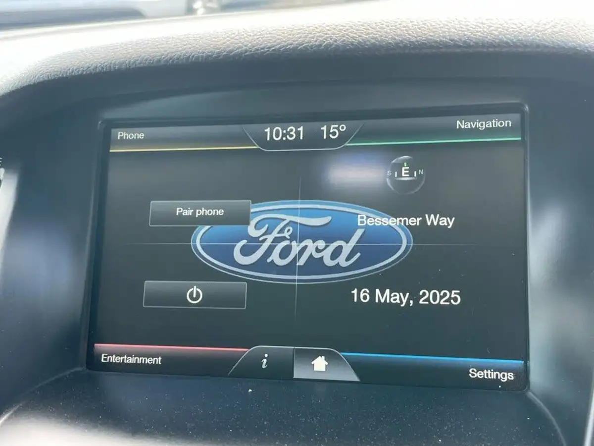 2015-ford-focus-15tdci-zetec-120ps-hatchback-big-17