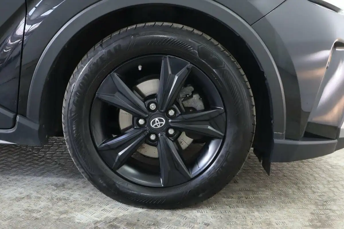 2021-toyota-c-hr-18-vvt-i-icon-big-26