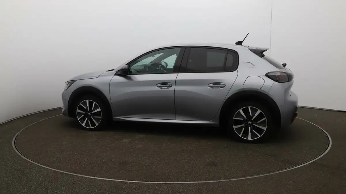 2022-peugeot-208-e-gt-136bhp-50kwh-big-54
