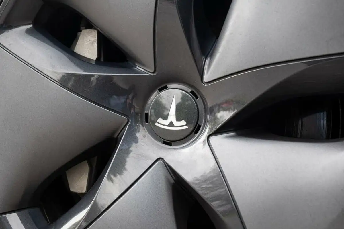 2020-tesla-model-3-e-standard-plus-big-31