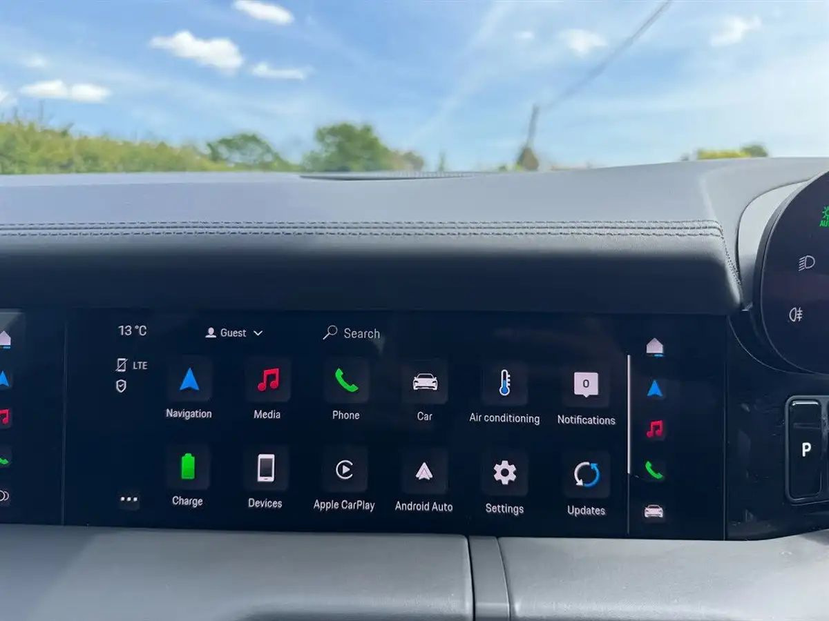 2020-porsche-taycan-e-4s-571ps-performance-battery-plus-big-26