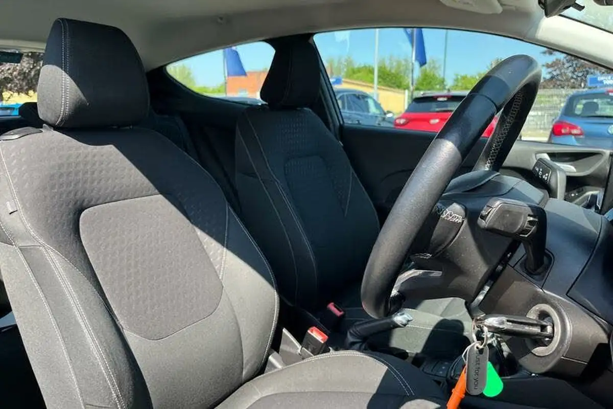 2019-ford-fiesta-10t-zetec-ss-3d-big-16