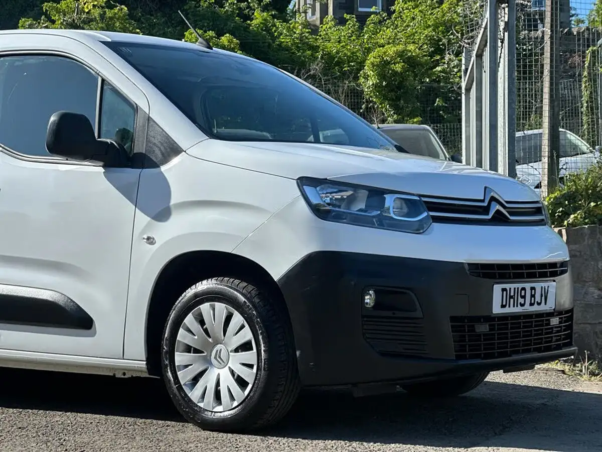 2019-citroen-berlingo-16bluehdi-650-enterprise-big-2