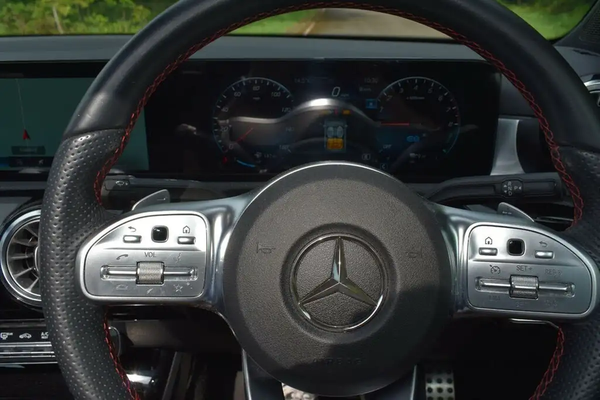 2021-mercedes-benz-a-class-13-a250e-amg-line-premium-plus-saloon-4d-big-26