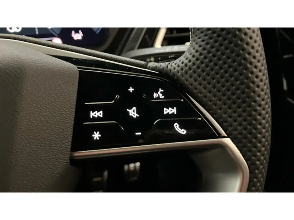 2024-audi-q4-e-tron-45e-s-line-sportback-auto-big-17