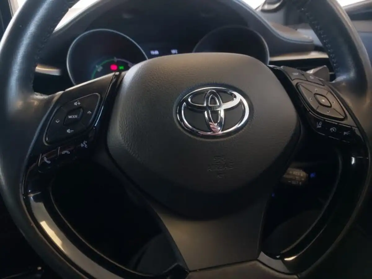2020-toyota-c-hr-20-vvt-i-orange-edition-big-10