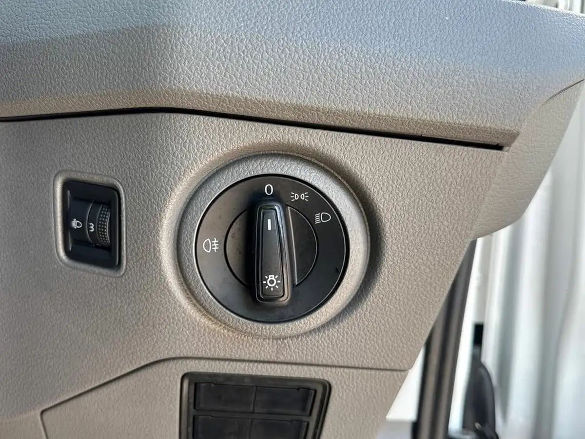 2023-volkswagen-crafter-20tdi-cr35-mwb-trendline-140pseu6d-big-22