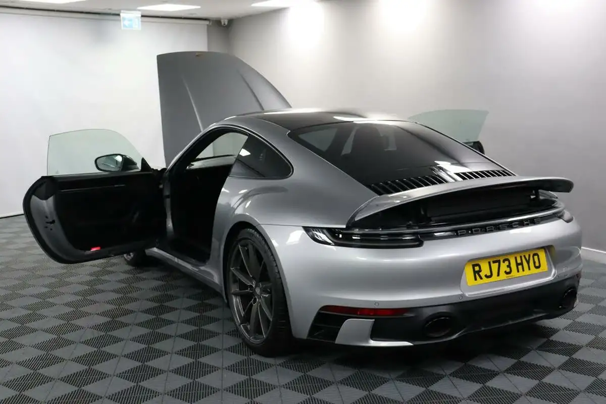 2024-porsche-911-30-carrera-t-385ps-coupe-big-13