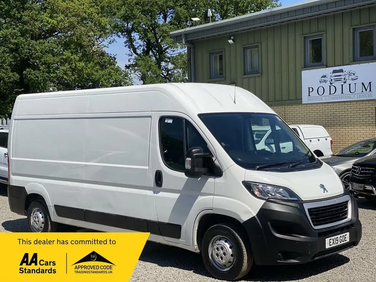 2019-peugeot-boxer-20-bluehdi-professional-335-l3-h2-big-0