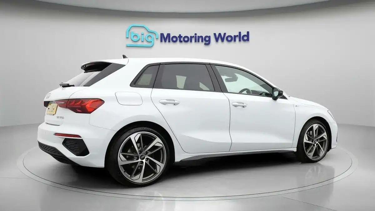 2022-audi-a3-15-35-tfsi-edition-1-sportback-5d-s-tronic-big-6