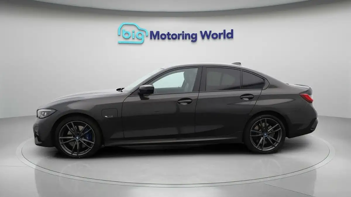 2021-bmw-3-series-20-330e-m-sport-pro-edition-saloon-4d-big-4