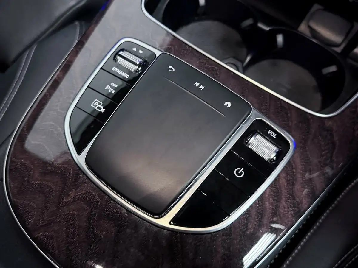 2021-mercedes-benz-e-class-20d-e300de-amg-line-edition-eq-power-saloon-4d-big-28