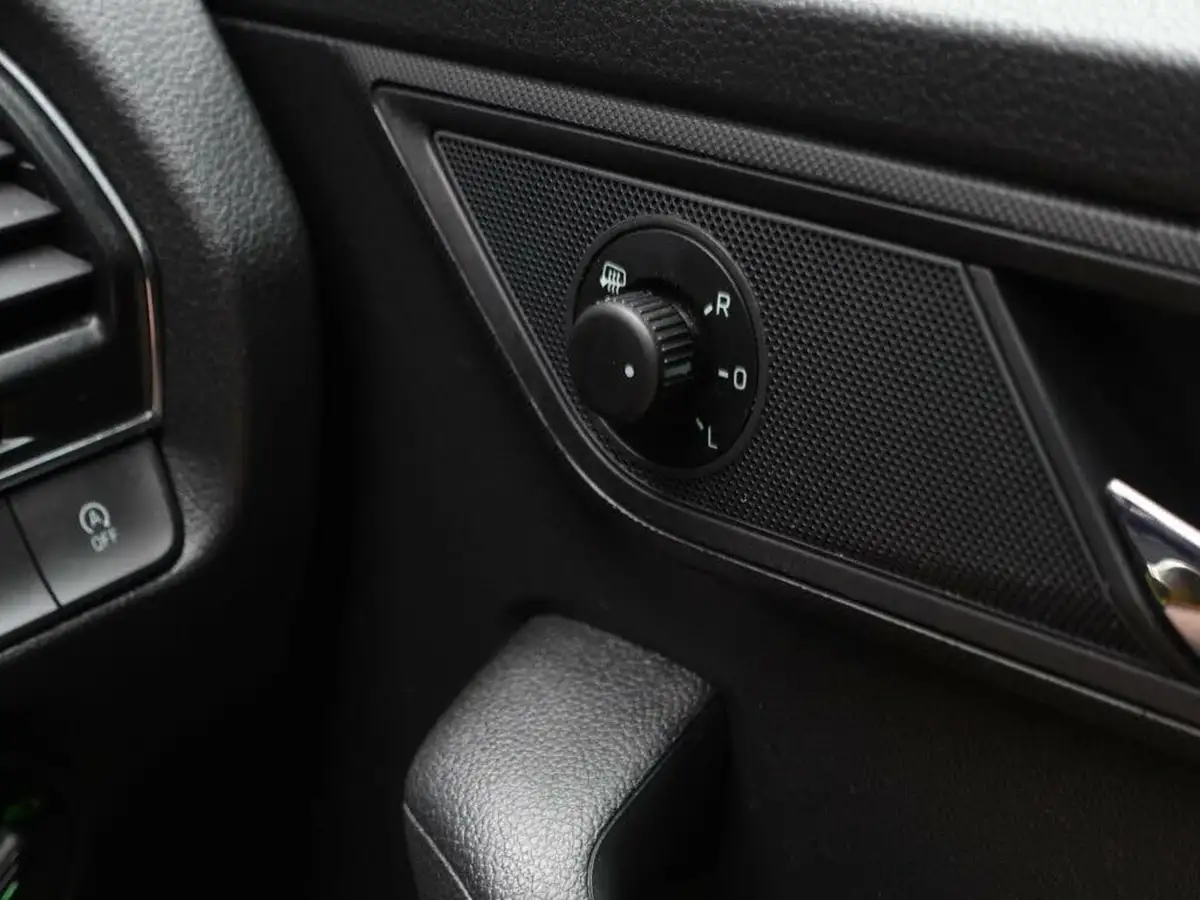 2021-skoda-fabia-10-mpi-se-big-26