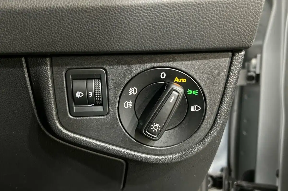 2023-volkswagen-taigo-10-tsi-life-110ps-big-35