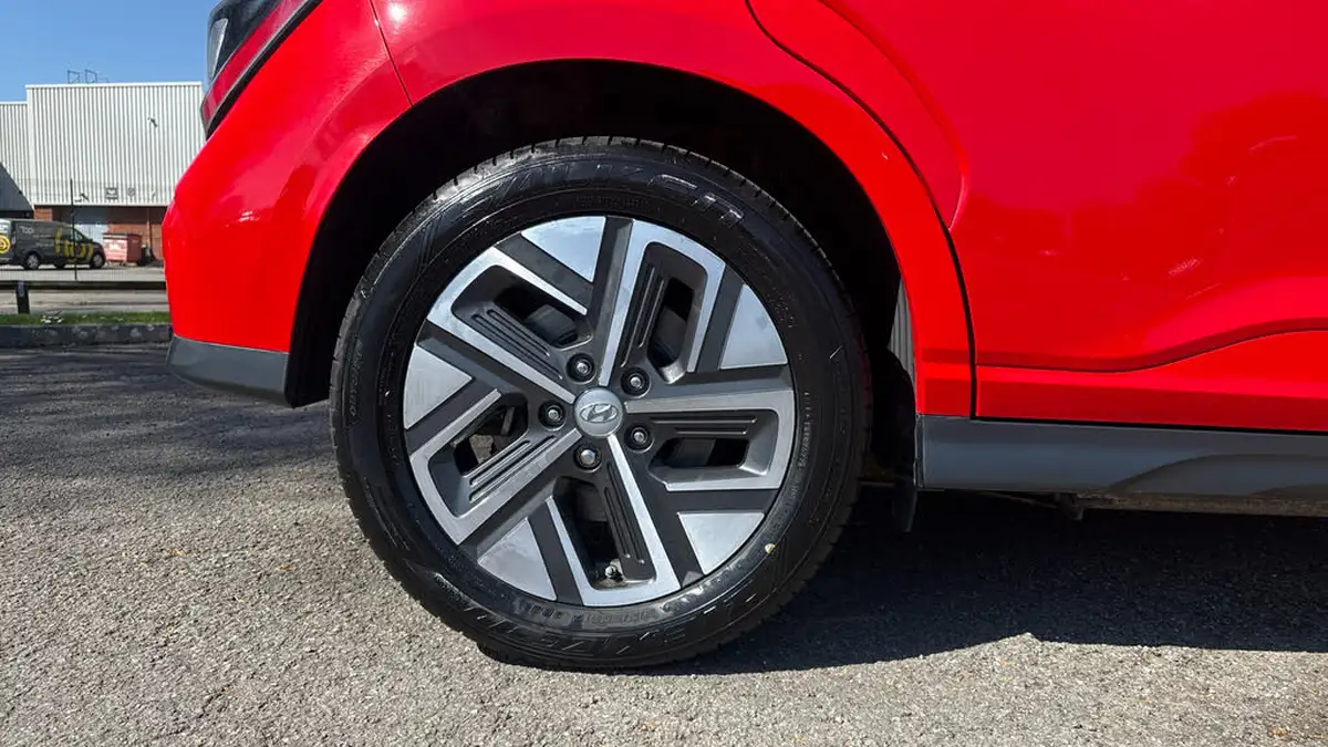 2022-hyundai-kona-e-ultimate-big-14