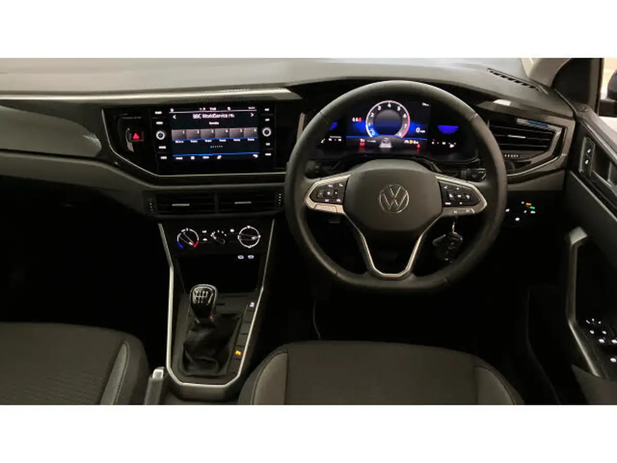2022-volkswagen-polo-10-tsi-life-big-8