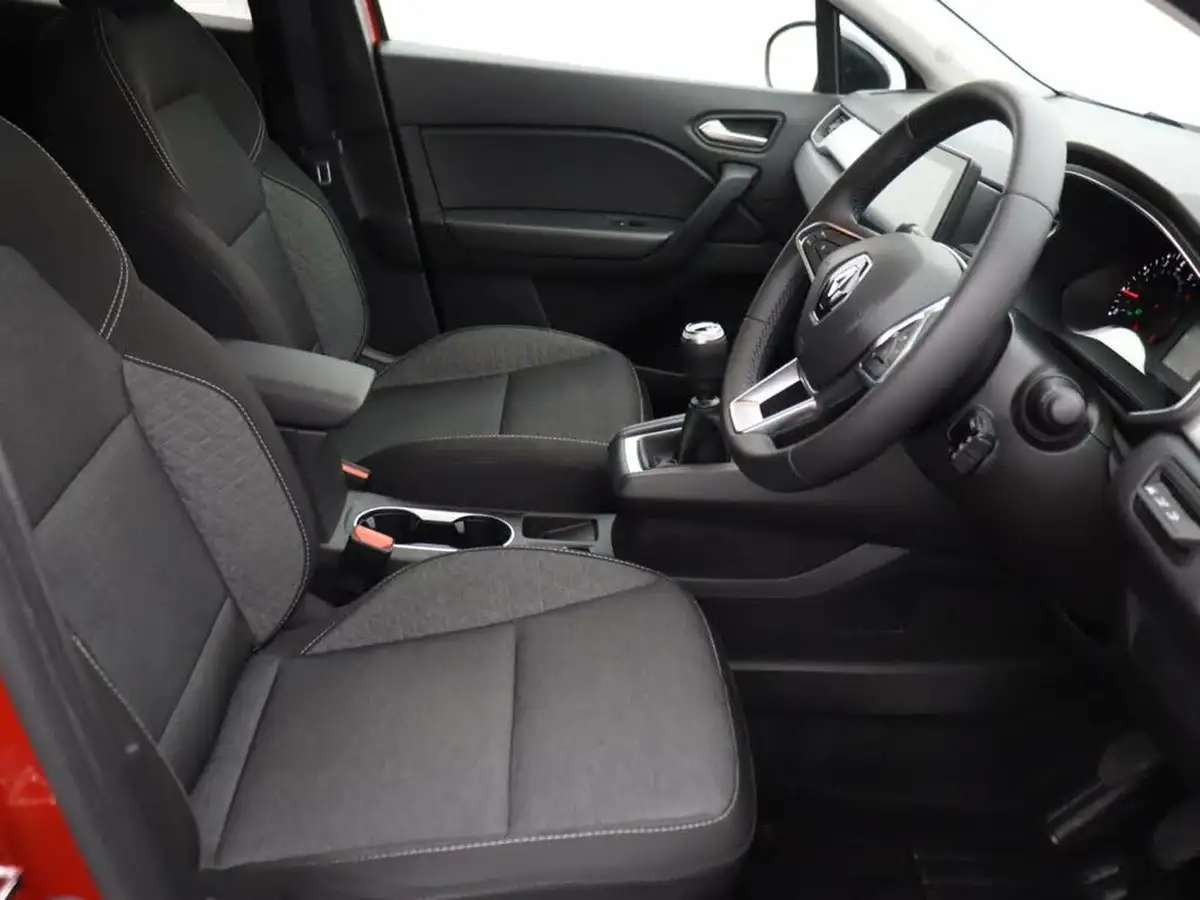 2022-renault-captur-13-tce-iconic-edition-big-29