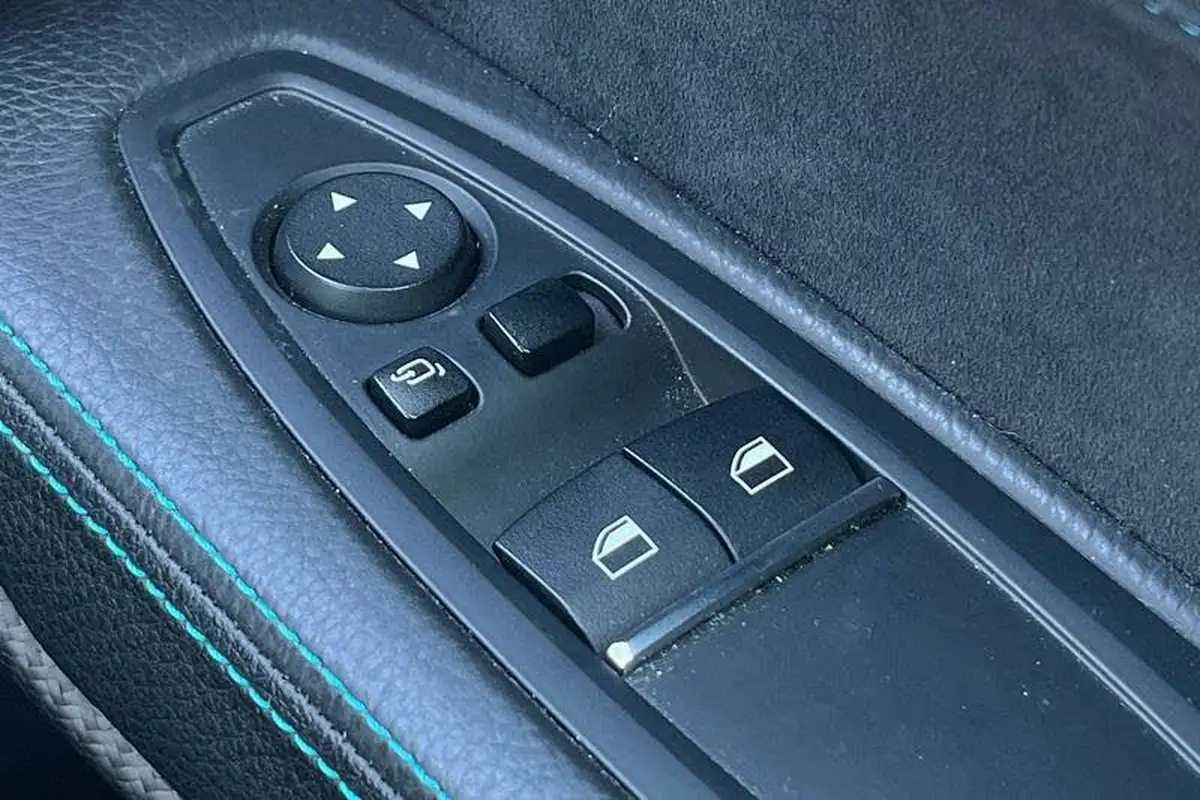 2018-bmw-2-series-30-m2-dct-big-15